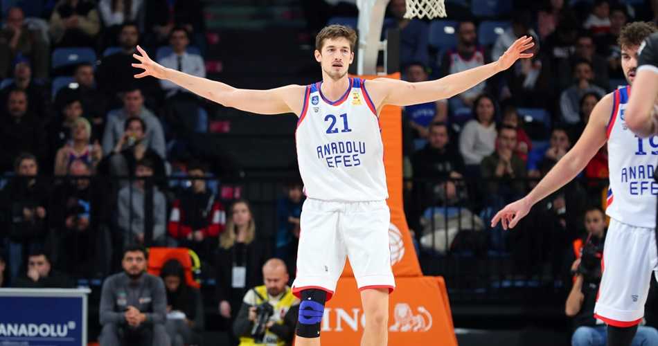 Efes defended the title at Euroleague